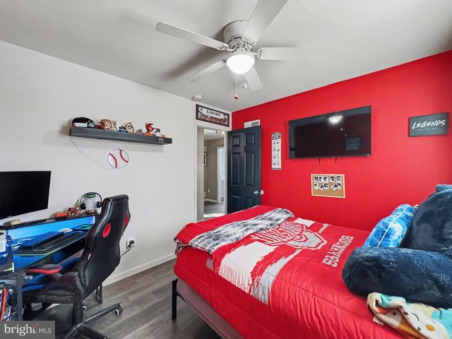 10 CORIANDER LN, Manchester, PA 17345