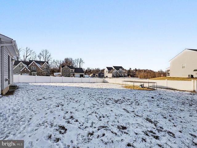 10 CORIANDER LN, Manchester, PA 17345