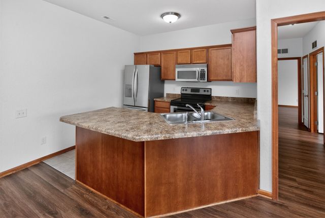 2406 NE Oak Drive 3, Ankeny, IA 50021