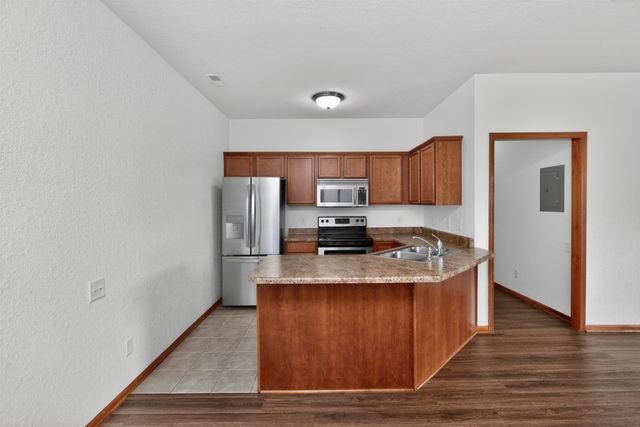 2406 NE Oak Drive 3, Ankeny, IA 50021