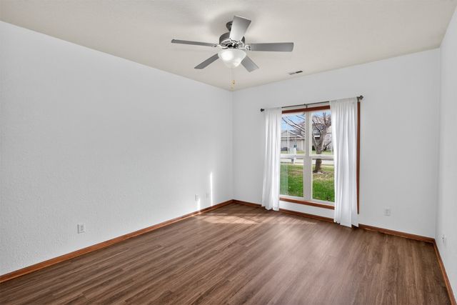 2406 NE Oak Drive 3, Ankeny, IA 50021