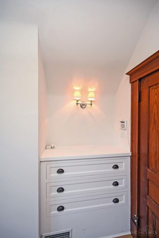 582 Empress Avenue, Cincinnati, OH 45226