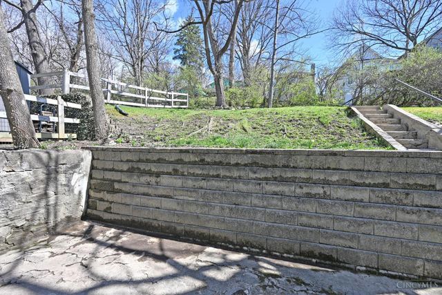 582 Empress Avenue, Cincinnati, OH 45226