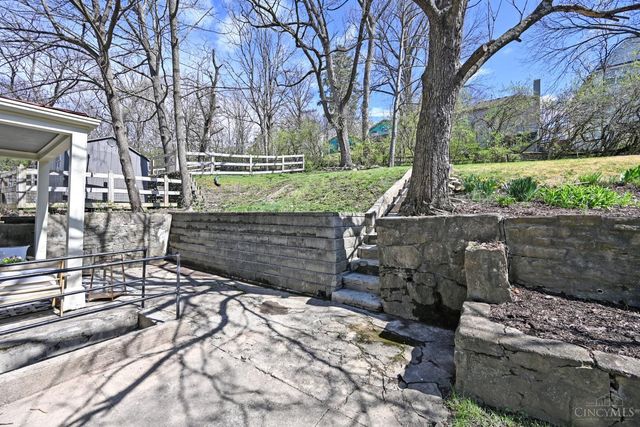 582 Empress Avenue, Cincinnati, OH 45226