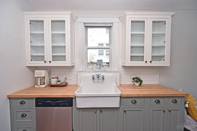 582 Empress Avenue, Cincinnati, OH 45226