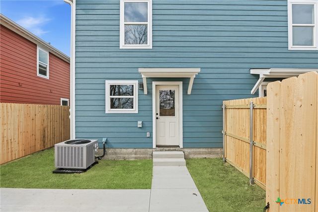 909 S Martin Luther King Jr Lane A, Temple, TX 76504