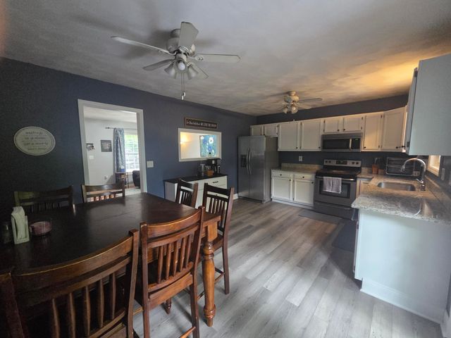 5075 Youngwood DR, Roanoke, VA 24017