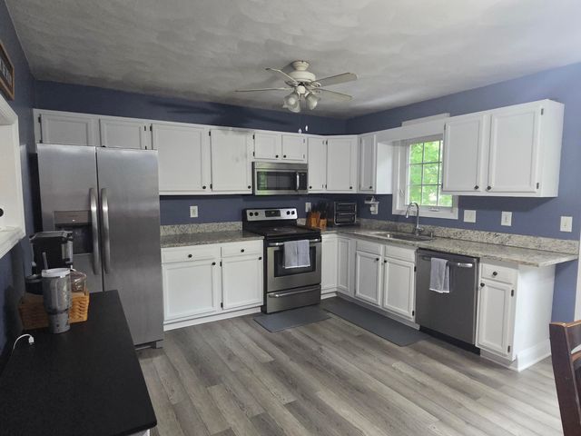 5075 Youngwood DR, Roanoke, VA 24017