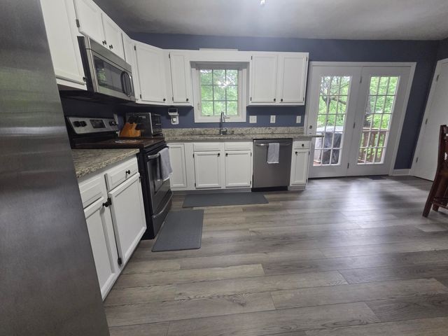 5075 Youngwood DR, Roanoke, VA 24017