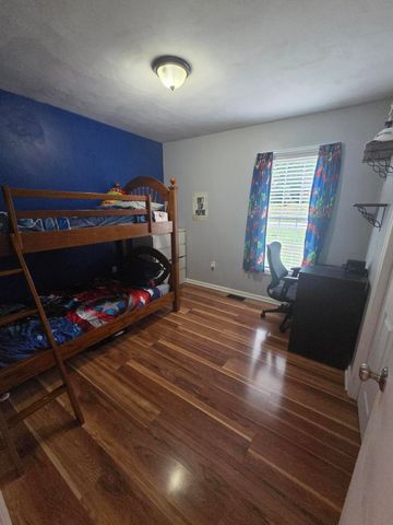 5075 Youngwood DR, Roanoke, VA 24017