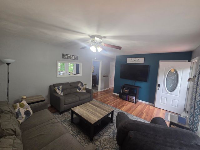 5075 Youngwood DR, Roanoke, VA 24017