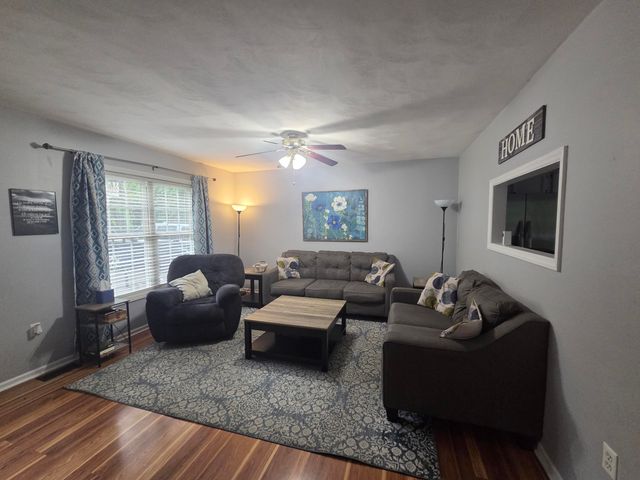 5075 Youngwood DR, Roanoke, VA 24017