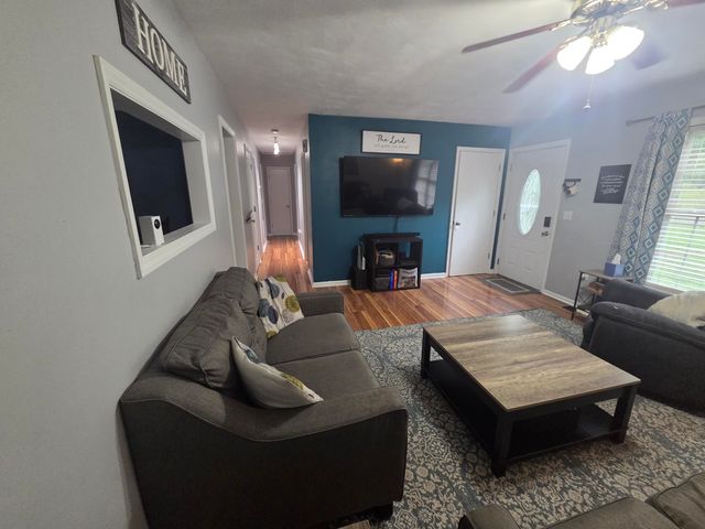 5075 Youngwood DR, Roanoke, VA 24017
