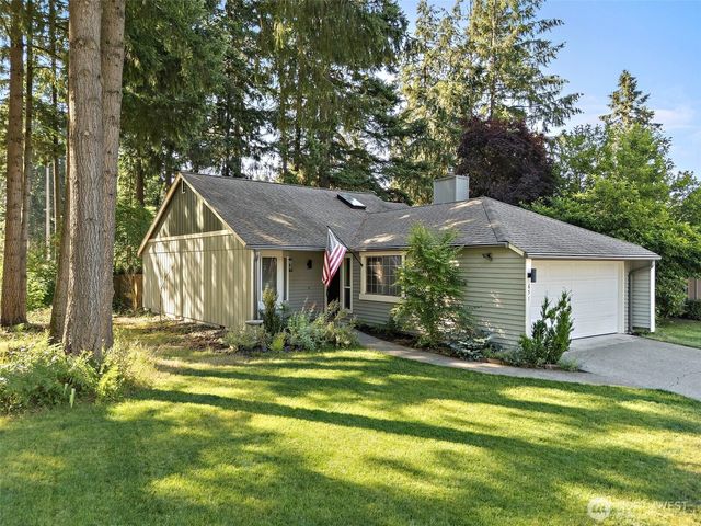 651 Malibu Drive SE, Lacey, WA 98503