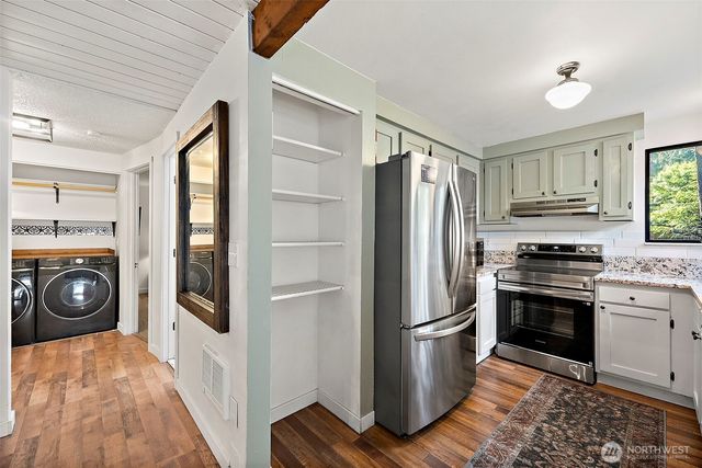 651 Malibu Drive SE, Lacey, WA 98503
