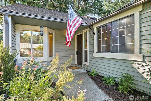 651 Malibu Drive SE, Lacey, WA 98503