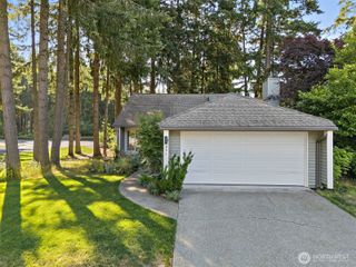 651 Malibu Drive SE, Lacey, WA 98503