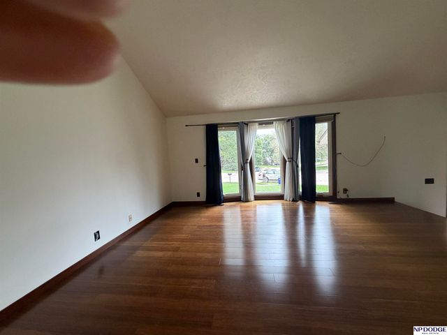 4604 S 154th Avenue Circle, Omaha, NE 68137