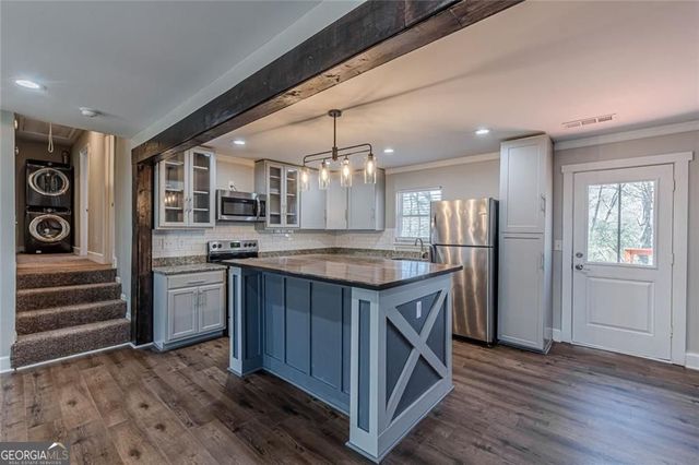 8936 Old Lee Road, Lithia Springs, GA 30122