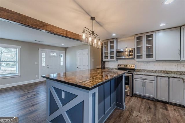 8936 Old Lee Road, Lithia Springs, GA 30122