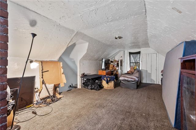 4015 Center Ave, Munhall, PA 15120