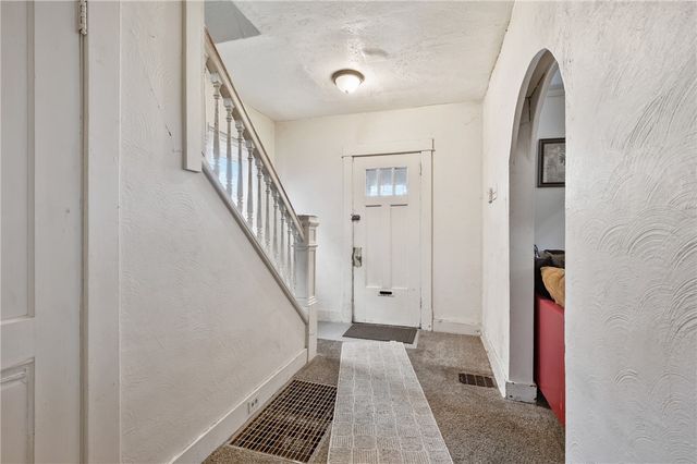 4015 Center Ave, Munhall, PA 15120