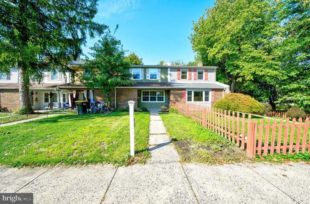 286 JOHNSON LN, QUAKERTOWN, PA 18951 — exterior
