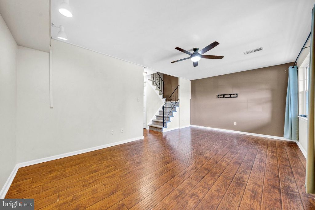 286 JOHNSON LN, QUAKERTOWN, PA 18951 — photo 4