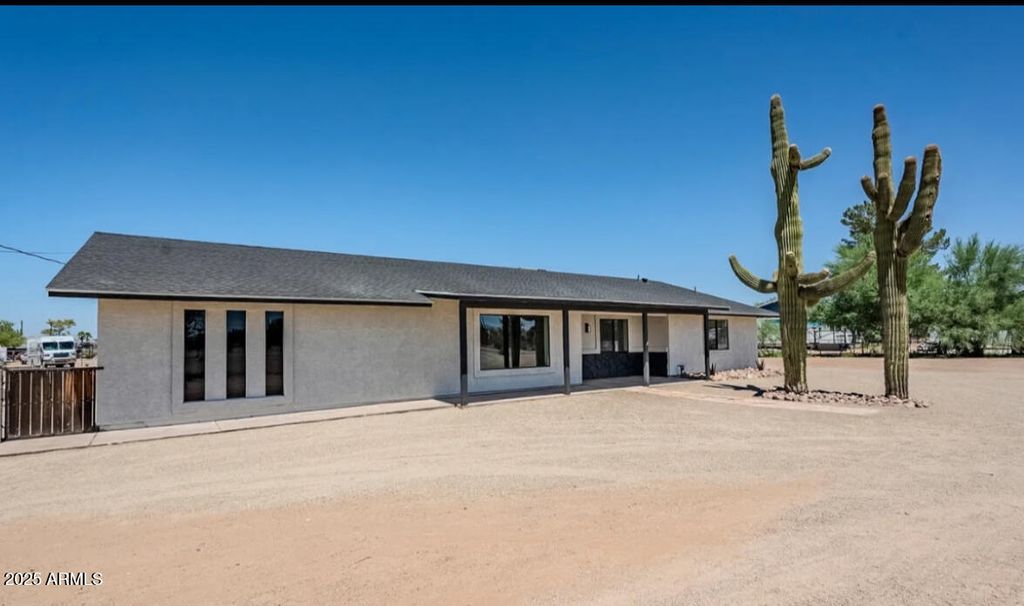 604 N 101ST Place, Mesa, AZ 85207