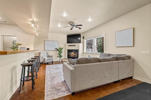 14222 Esculapia Hollow Road, Rogers, AR 72758