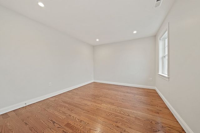 15 Lakeview Ave, Waltham, MA 02451