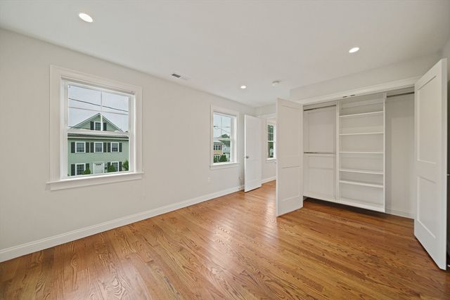 15 Lakeview Ave, Waltham, MA 02451