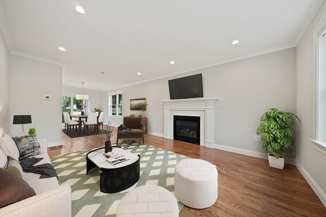 15 Lakeview Ave, Waltham, MA 02451