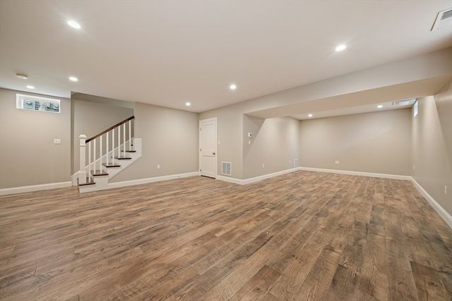 15 Lakeview Ave, Waltham, MA 02451