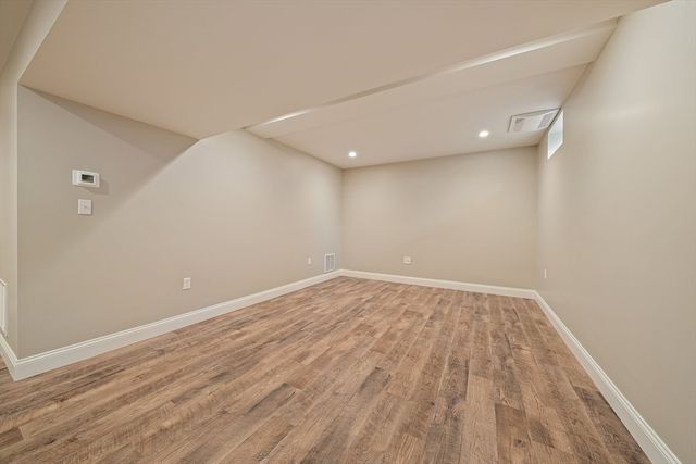 15 Lakeview Ave, Waltham, MA 02451