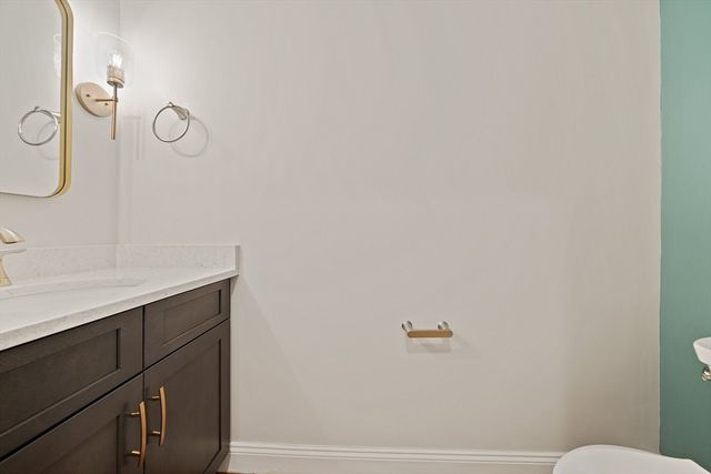 15 Lakeview Ave, Waltham, MA 02451