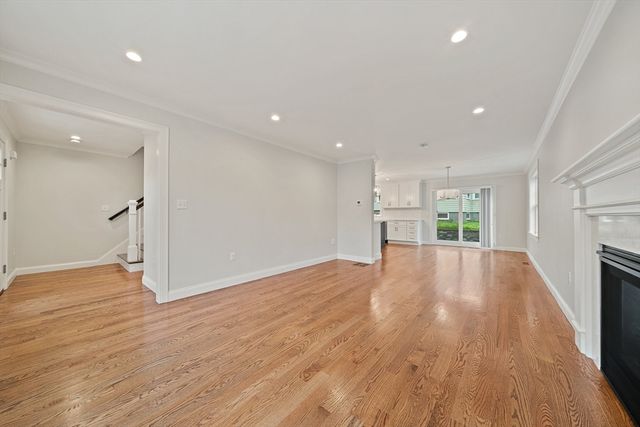 15 Lakeview Ave, Waltham, MA 02451