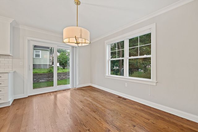 15 Lakeview Ave, Waltham, MA 02451