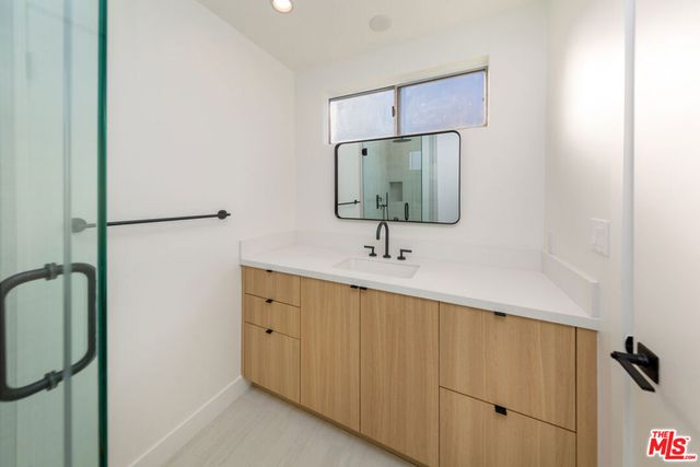 610 N orlando 205, West Los Angeles, CA 90048