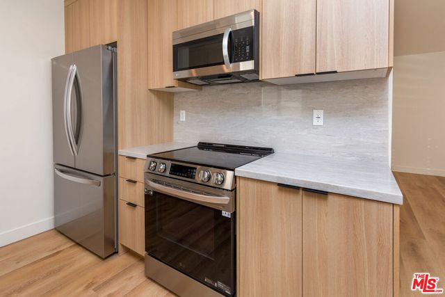 610 N orlando 205, West Los Angeles, CA 90048