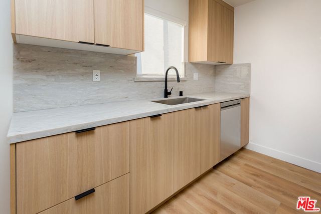 610 N orlando 205, West Los Angeles, CA 90048