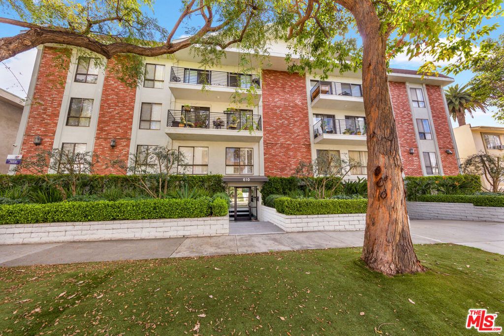 610 N orlando 205, West Los Angeles, CA 90048