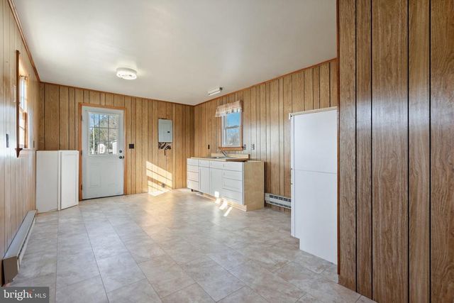 528 TIBBS SHOP RD, Brightwood, VA 22715