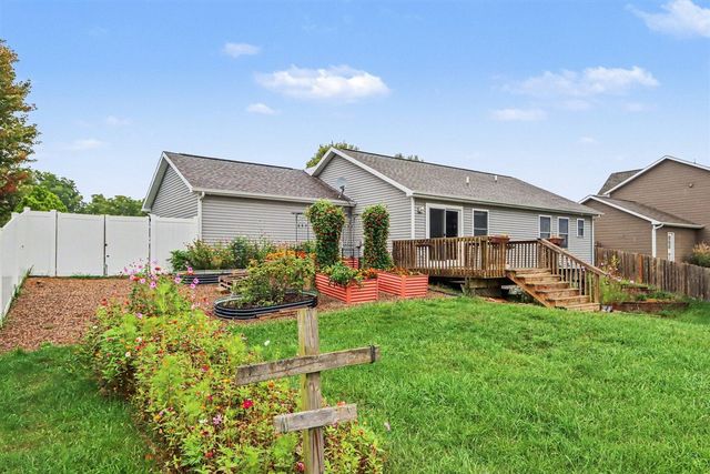 7666 Stermer Drive, Kalamazoo, MI 49048
