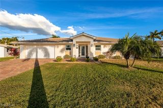 5231 SW 2nd PL, Cape Coral, FL 33914
