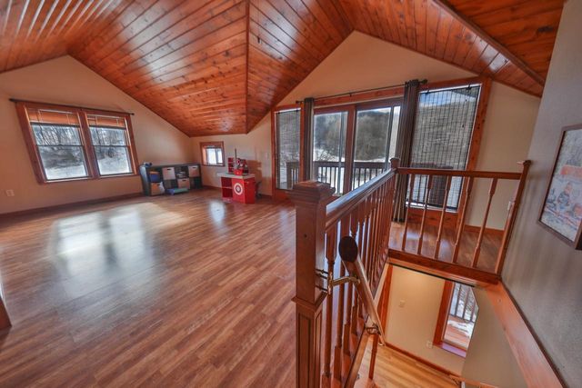 32818 Bogus Valley Lane, Muscoda, WI 53573