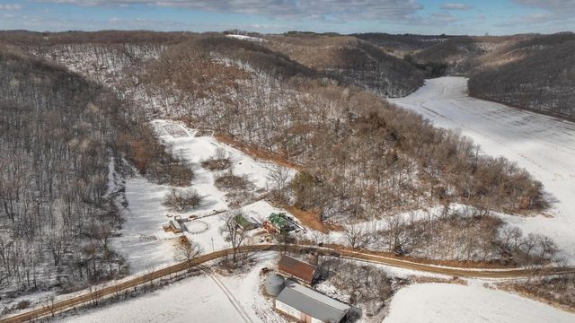 32818 Bogus Valley Lane, Muscoda, WI 53573