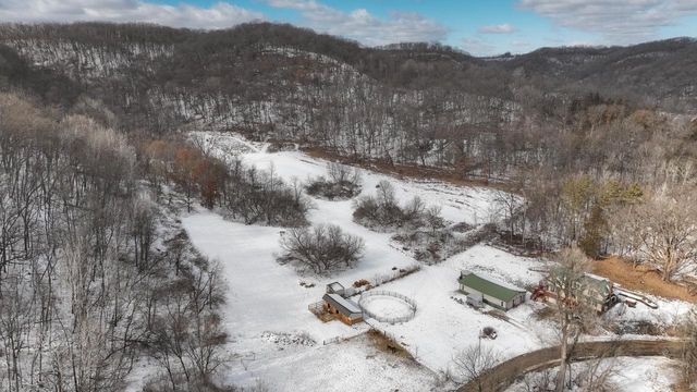 32818 Bogus Valley Lane, Muscoda, WI 53573