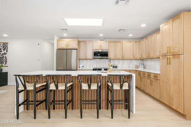 1985 E CARSON Drive, Tempe, AZ 85282