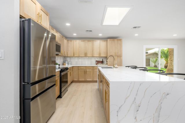 1985 E CARSON Drive, Tempe, AZ 85282